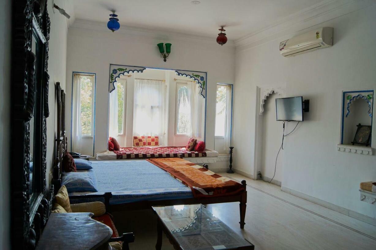 Hotel Aravali View Palace Udaipur Extérieur photo